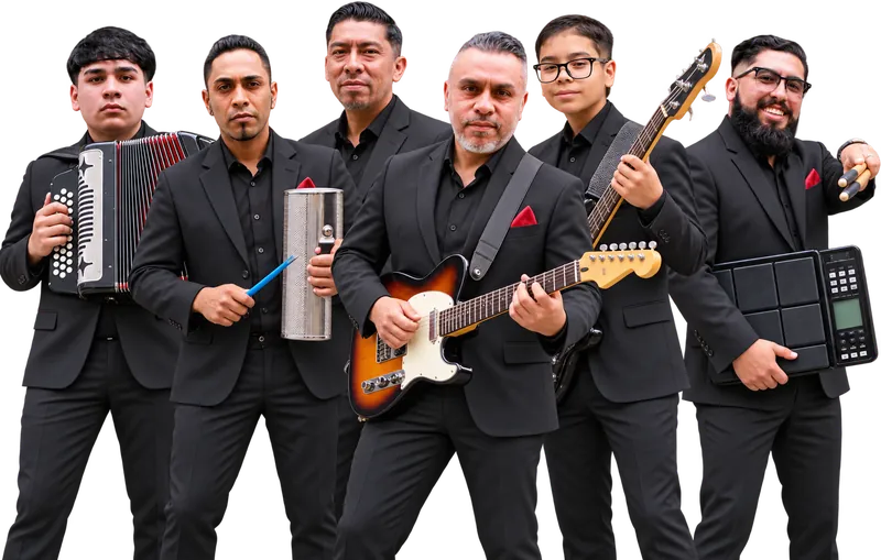 La Maldad Kumbiera con traje negro y sus instrumentos